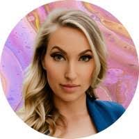 Brooke Hendrick's Instagram, Twitter & Facebook