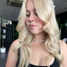 Blonde ambition in full effect 😮‍💨🤍 #nak #foilme #foxyblondes #hbd  #hairgoals #mackayhairdresser #mackayhairsalon #orilab #nakaus  #mackaysmallbusiness #mackayhairextentions #mackayhair