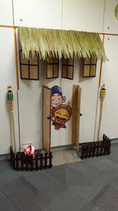 The day of hari raya begins with an early prayer at the mosque, followed by a visit to the cemetery to pray for departed souls. Raya Decoration Ramadan Crafts Eid Crafts Eid Decoration