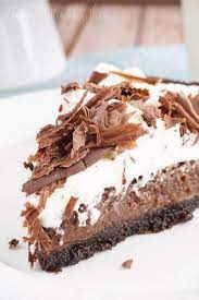 This Mississippi Mud Pie Is A Perfectly Rich Blend Of Chocolate And Cream In A Crisp Chocolate Graham Cracker Crus Mud Pie Recipe Mississippi Mud Pie Sweet Pie