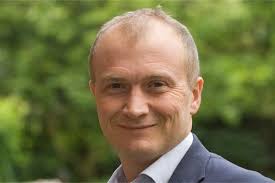 Angestellt, marketing/ management, universal music. Who Was Chris Martin And What Was His Impact On The Civil Service Policy Profession
