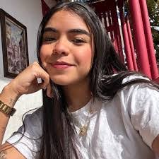 Leidy Rojas's Instagram, Twitter & Facebook