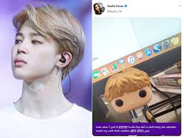 美 엘리트 데일리 '노엘 데보이', 방탄소년단 지민 캐릭터 인형 구입 인증샷! < 문화 < 뉴스플러스 < 기사본문