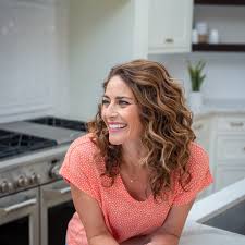 We wanted to (re)introduce ourselves in case you don't know us. Today, it's  Rachel's turn… Hey there! Like any small business owner, I have my fingers  in a lot but these are