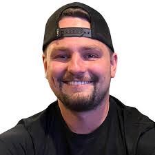 Cody Brewster's Instagram, Twitter & Facebook