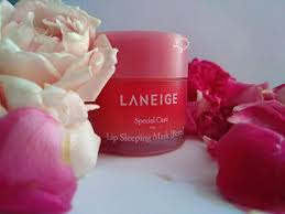 Solusi yang bisa dilakukan adalah dengan menggunakan pelembab bibir atau lipbalm. Cara Atasi Bibir Kering Pecah Pecah Dan Berdarah Secara Instan Dengan Laneige Lip Sleeping Mask Adinda Tami