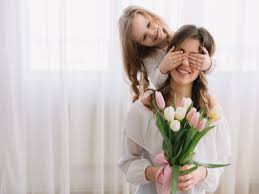 Una poesia per bambini scritta da e. Poesie Per La Mamma 36 Poesie Raccolte Tra Le Piu Belle Da Dedicare Alla Mamma Nelle Occasioni Speciali A Tutto Donna