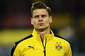 Lukasz piszczek is planning to put an end to his long stint with borussia dortmund at the end of the next season. Lukasz Piszczek Pudelek