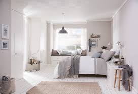 While traditional decor is classic, it does run the risk of looking humdrum. Gray And White Bedrooms Houzz