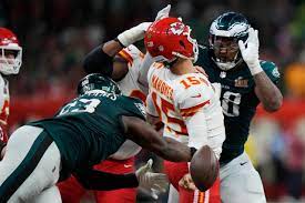 Eagles answer Mahomes magic with 6 sacks, 3 turnovers of KC QB in Super  Bowl blowout | WFXRtv