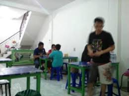 Spanduk warung bakso spanduk mie ayam spanduk warung makan spanduk rumah makan spanduk warkop spanduk warung kelontong spanduk warung kopi. Suasana Warung Bakso Picture Of Bakso Pak Samut Malang Tripadvisor