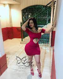 La Imagen Puede Contener 1 Persona De Pie Fashion Bodycon Dress Dresses