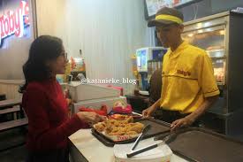 From cf.shopee.co.id bekasi psbb, sosialisasi pemilik warung makan tak sediakan tempat untuk. Kata Nieke Toby S Say Cheese Menu Baru Ayam Goreng Saus Keju