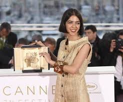 View the profiles of people named anouchka delon. Alain Delon In Cannes Mit Ehrenpalme Ausgezeichnet Uberregionales Ludwigsburger Kreiszeitung