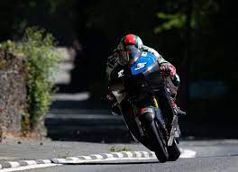Un petit site sympa en français avec pas mal d'infos : Daley Mathison Dead After 2019 Isle Of Man Tt Crash
