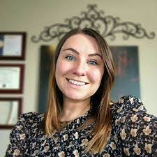 Shelly Ely's Instagram, Twitter & Facebook