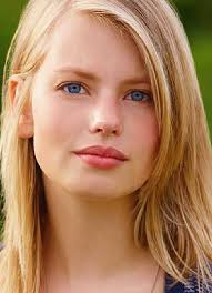 I capelli fini lisci sono il dilemma beauty di molte di noi. Capelli Fini Roin Style Parrucchiere A Roma