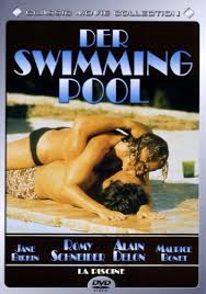 The swimming pool has six lanes and at full length is 32 metres long. Der Swimmingpool Film Rezensionen De