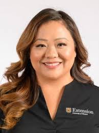 Jennifer Elms's Instagram, Twitter & Facebook