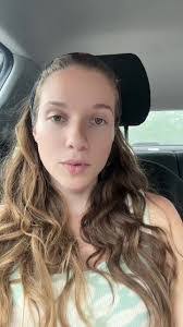 Gracie Riddle's Instagram, Twitter & Facebook