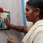 Vemula's accepts lakh from