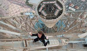 Lukas etter/thomas nehrlich/joanna nowotny (hrsg.): French Spiderman Alain Robert Scales 29 Storey Barcelona Hotel In 20 Minutes Without Safety Measures Watch Video India Com