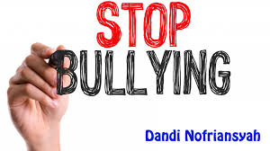 Pada game bully, kita akan memainkan seorang karakter bernama jimmy hopkins berusia 15 tahun yang cukup nakal dan menyusahkan para guru di sekolah. Hentikan Bully Damai Itu Indah