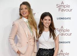 Trama del film un piccolo favore 2018. Blake Lively Al Cinema Con Un Piccolo Favore Trama Costumi Uscita E Trailer Del Film Diredonna