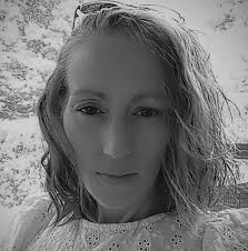 Before Alexis Smith was crowned Miss Kansas, she spoke about her mission to  “eliminate unhealthy and abusive relationships.” In the pageant's final  interview portion, the 25-year-old pageant queen and ICU nurse told