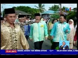 Nascido em 4 de agosto de 1949) é um político malaio conhecido popularmente como abang jo ou abang joi. Biodata Dan Pencapaian Ketua Menteri Sarawak Yang Baharu Abang Johari Tun Openg 13 Jan 2017 Youtube