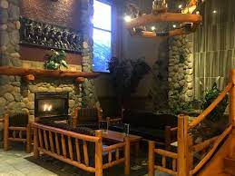 Find deals at inn of the rockies, canmore. Quality Inn Lobby Picture Of Quality Resort Chateau Canmore Tripadvisor