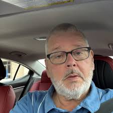 What are the pros and cons of staying downtown versus the strip in Las  Vegas?