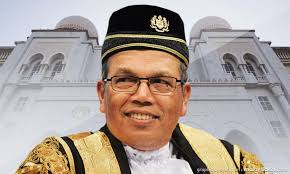 The chief justice of malaysia (malay: Malaysiakini Md Raus Sworn In As Chief Justice Of Malaysia