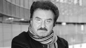 Jeden z najsłynniejszych artystów w kraju odszedł w poniedziałek wielkanocny. Guqhgzocmzae3m