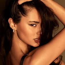 Danielle Nicole (@daniellenicollee) • Threads, Say more