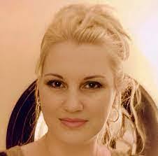 Camille Bollinger's Instagram, Twitter & Facebook