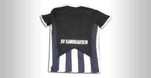 Der sv verabschiedet sich vom vergangenen auswärtstrikot und präsentiert sich in seiner neuen kluft. Sv Sandhausen Trikot Von Der Mannschaft Signiert