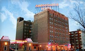One Night Stay For Two With Breakfast For Two And Bottle Of Wine At The Ambassador Hotel In Milwaukee Ambassador Hotel Milwaukee Hotels Hotel