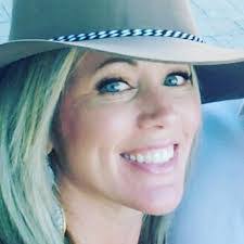 Lori Lightner's Instagram, Twitter & Facebook