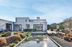 Jorgen raymann — het nederlands koninklijk huis 00:13. Binnenkijken Bij Jorgen Raymann Die 2 4 Miljoen Euro Vraagt Voor Zijn Almeerse Villa Met Zwembad