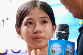 12 năm lầm lũi cố gắng làm lụng nuôi con mồ côi Mẹ