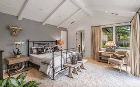 Soft elegantly patterned bedding is key to a vintage farmhouse bedroom. 10 Awe Inspiring Farmhouse Style Bedroom Decor Ideas 5 Best Things