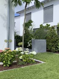 Pin Auf Pflanzkubel Im Garten