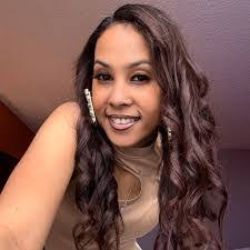 Sarah Kishbaugh's Instagram, Twitter & Facebook