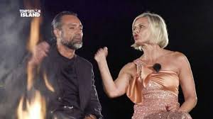 Secondo quanto anticpato da dagospia, e rilanciato dai siti di settore, temptation island 2021 inizierà il prossimo 30 giugno. Temptation Island Ecco Quando Inizia E Le Novita Del Reality Show