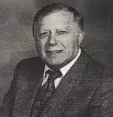 Albert Mcmahon's Instagram, Twitter & Facebook