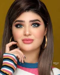 Dont Let Yourself Be Controlled By These Three Things Your Past People And Money Style Dont Let Yo Beauty Girl Beautiful Women Pictures Beautiful Girl Face