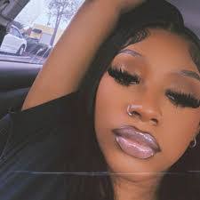 Ellie Daugherty's Instagram, Twitter & Facebook