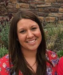 Leslie Lillo's Instagram, Twitter & Facebook