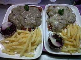 Lekker Resepte Vir Die Jongergeslag Mushroom Sauce Mushroom Sauce Stuffed Mushrooms Braai Recipes